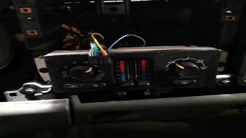 Temperature Control Classic Style With AC Fits 05-07 SIERRA 1500 PICKUP 3382707