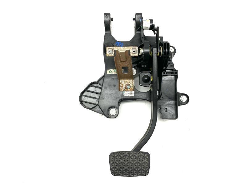 Brake Pedal With Bracket 95351910 Fits 2012-2014 Chevrolet Sonic 66675