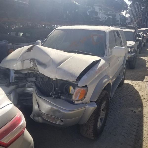 99 00 01 02 TOYOTA 4 RUNNER SR5 REAR BUMPER WITHOUT SPORT PACKAGE CHROME DENT
