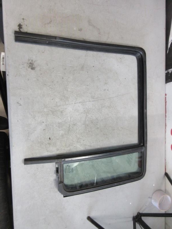 2011-2018 Jeep Wrangler OEM Left Driver Quarter Stationary Window Glass 55395737