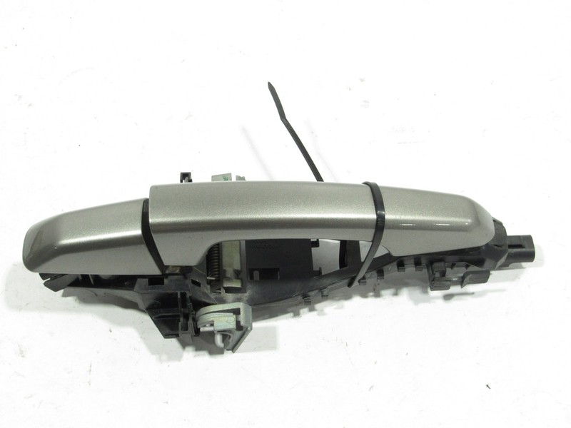 17-20 Jaguar F-Pace 2018 Front Right Passenger Door Exterior Handle Bracket |:Y
