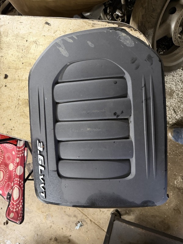 11 12 13 14 15 16 17 18 19 20 3.6L Engine Cover OEM Dodge caravan