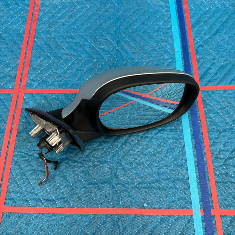 2009–2012 BMW 328xi E90 Front Passenger Door Mirror Titansilver Metallic 354 OEM