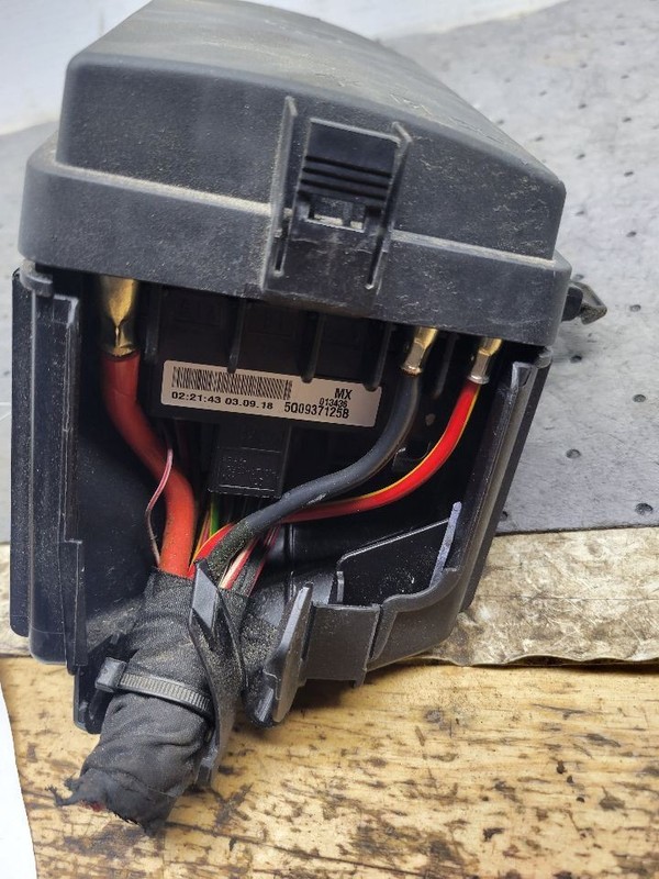 Fuse Junction Box Engine Fits 19-24 JETTA 1707388