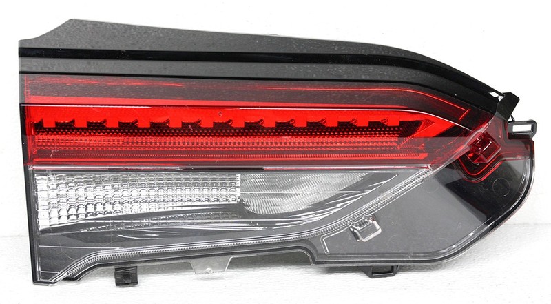 81590-0R060 OEM Left Driver Side LED Tail Lamp For Toyota Rav4 (Lens Crack)