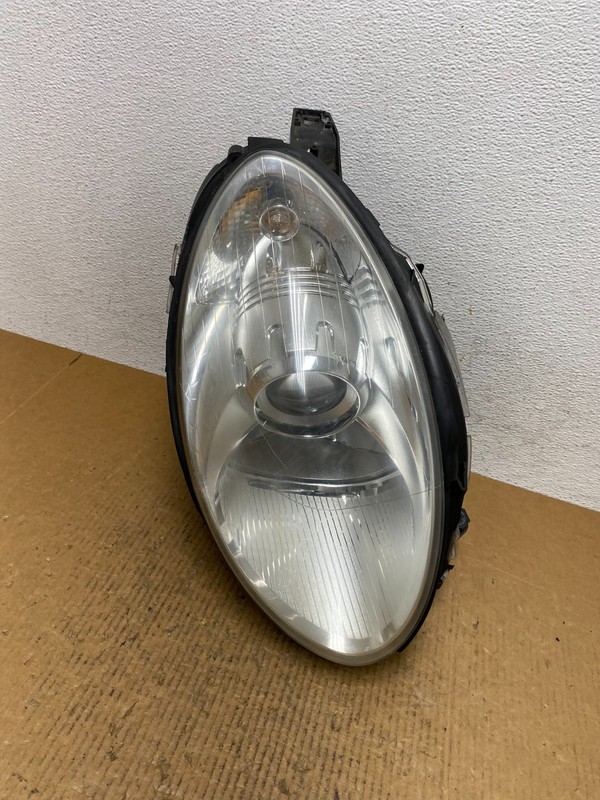 Halogen 2006 2010 Mercedes W251 R-Class Right Passenger Headlight OEM AE1379 DW