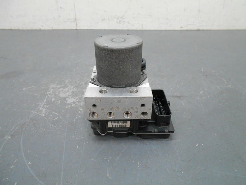 2011 09 10 11 12 Audi R8 V8 ABS Pump Module #3068 M5