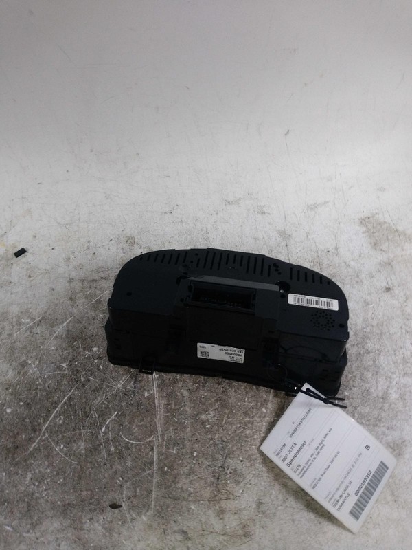 2007 Volkswagen Jetta Speedometer Gauge OEM 1K0920953C 175K Miles