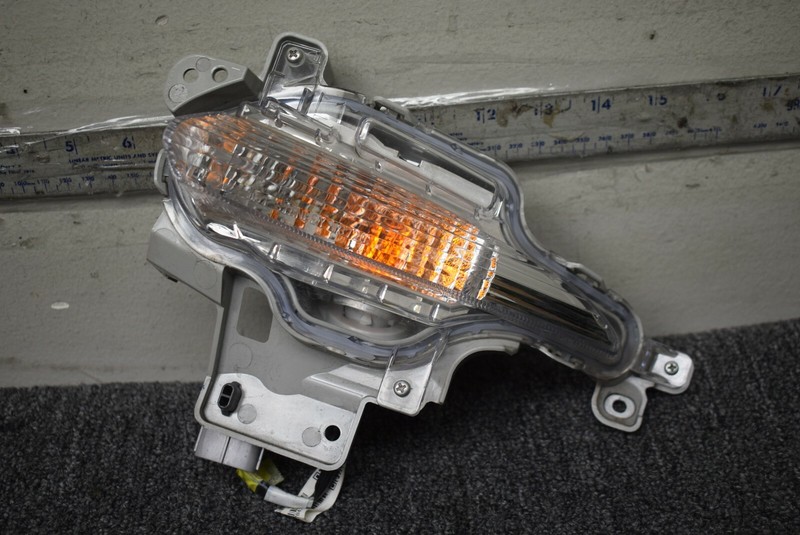 2017-2018 MAZDA 3 SPORT TURN SIGNAL LIGHT LEFT SIDE FACTORY OEM