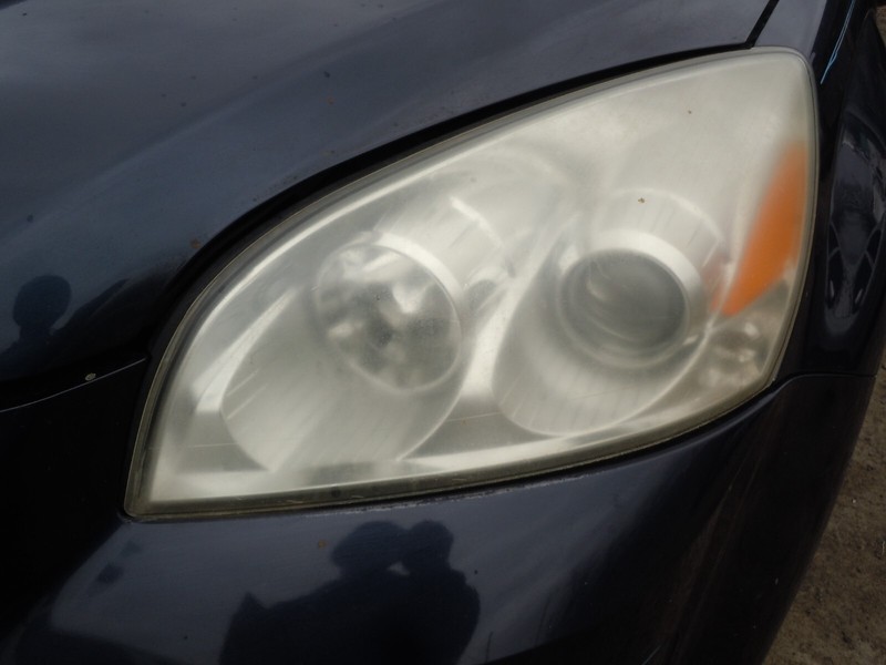 2008-2010 Saturn Outlook Halogen Headlight Driver Left LH OEM