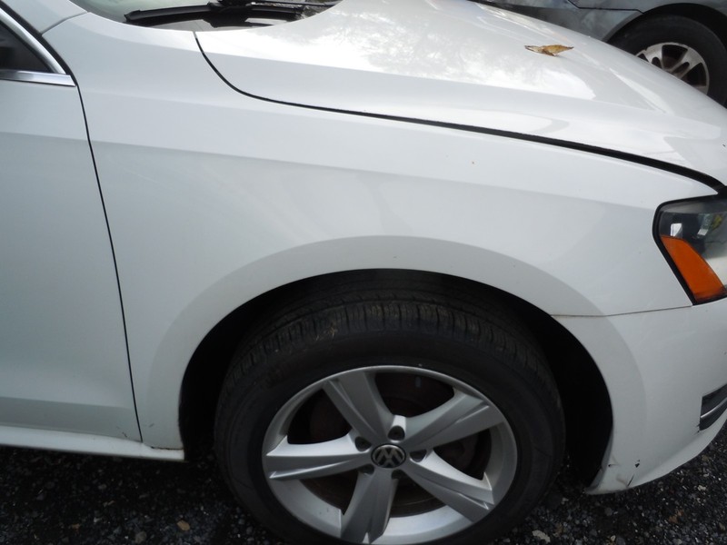 2012-2015 Volkswagen Passat Fender Passenger Right RH LB9A