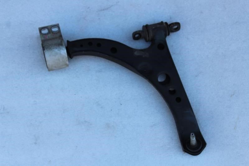 2016 CHEVROLET VOLT RIGHT PASSENGER FRONT LOWER CONTROL ARM 19247777