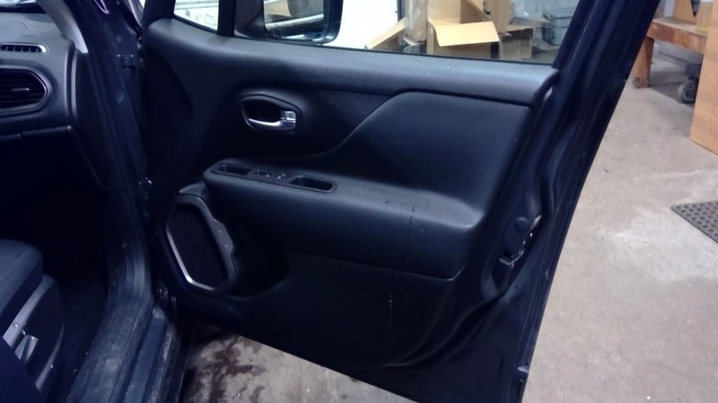 RENEGADE2022 Passenger Right Front Door Trim Panel 1783774