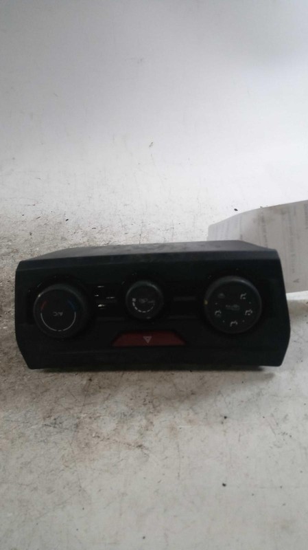 2019 Subaru XV Crosstrek A/C Selector Switch OEM 72311FL730 46K Miles Orange