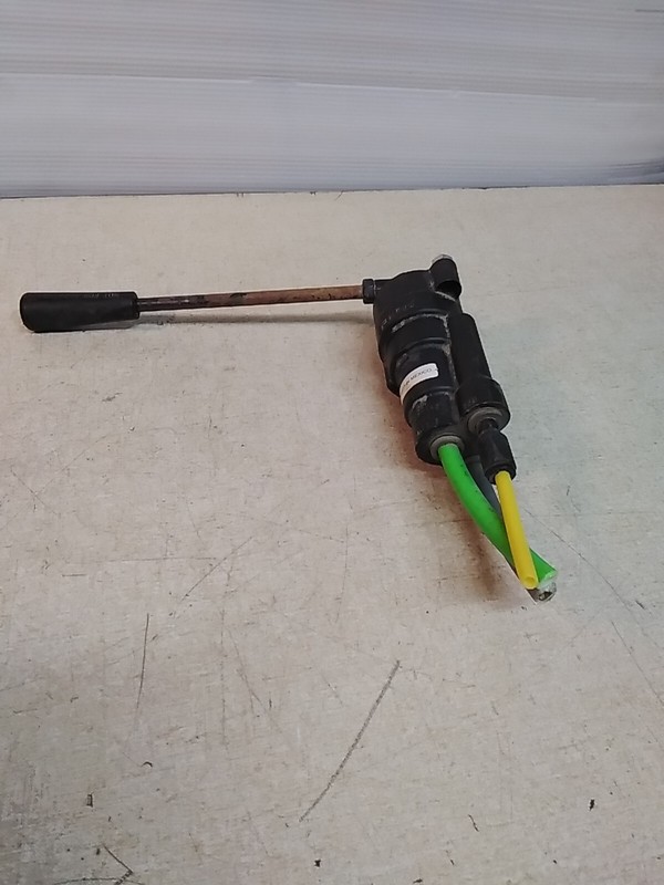 Bendix T-2940??-A Not For Parking Valve