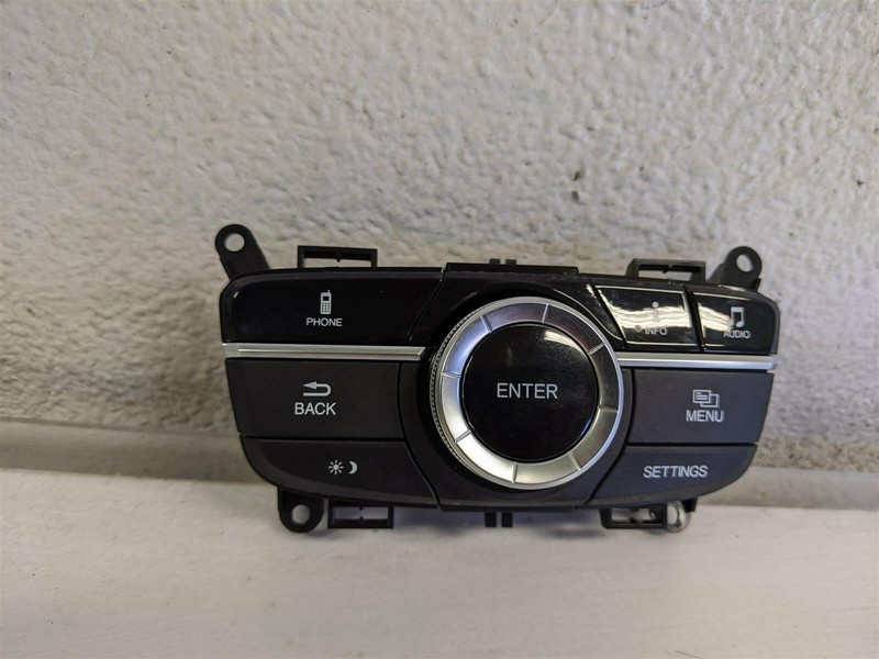 2015 2016 2017 Acura Tlx 2.4L Base Lower Radio Controller 39050-Tz3-A02 Oem