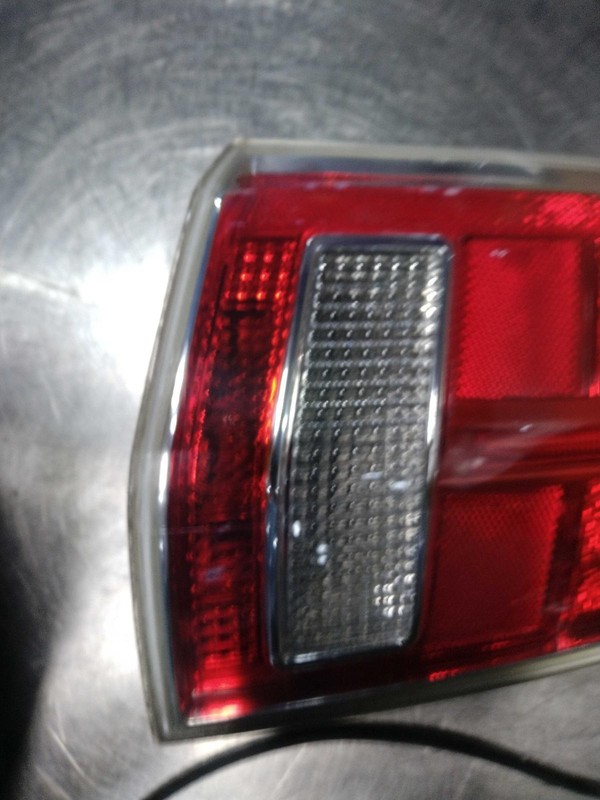 Used Left Tail Light Assembly fits: 2014 Chrysler 300 w/o rear fog lamps w/smoke