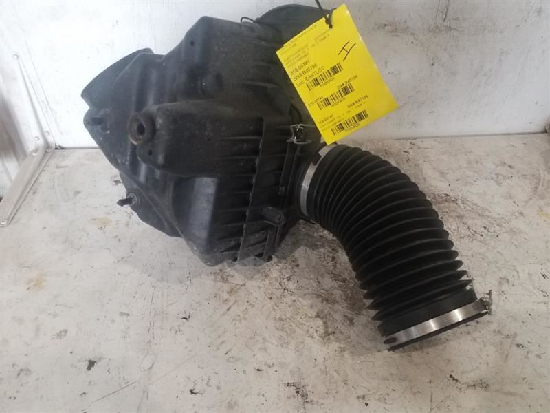 2011-2020 Dodge Caravan Air Cleaner Intake Box Assembly 3.6L 04861729AB OEM