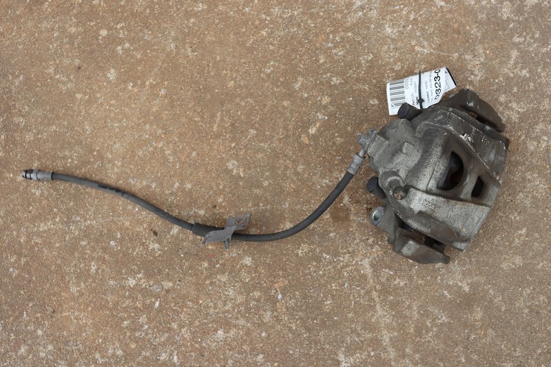 2015-2020 VOLKSWAGEN PASSAT FRONT PASSENGER SIDE BRAKE CALIPER ASSEMBLY OEM