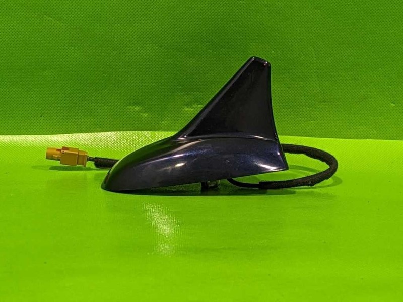 14-17 GHIBLI ROOF RADIO SHARK FIN ANTENNA OEM 4519-101