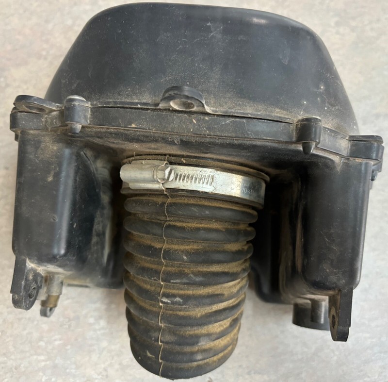 2008 Jonway 150 Scooter Air Filter intake Box Manifold Inlet Ram Tube 150CC Z1