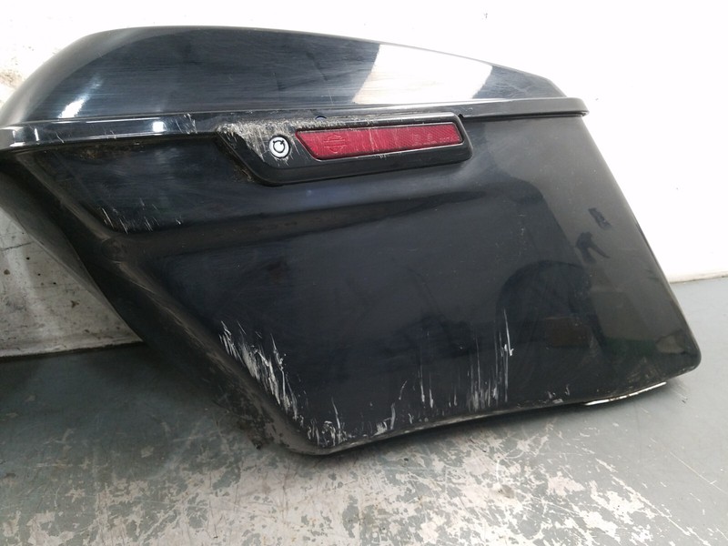 2018 17 - 23 Harley Davidson Street GlideLeft Saddle Bag #5493 V4