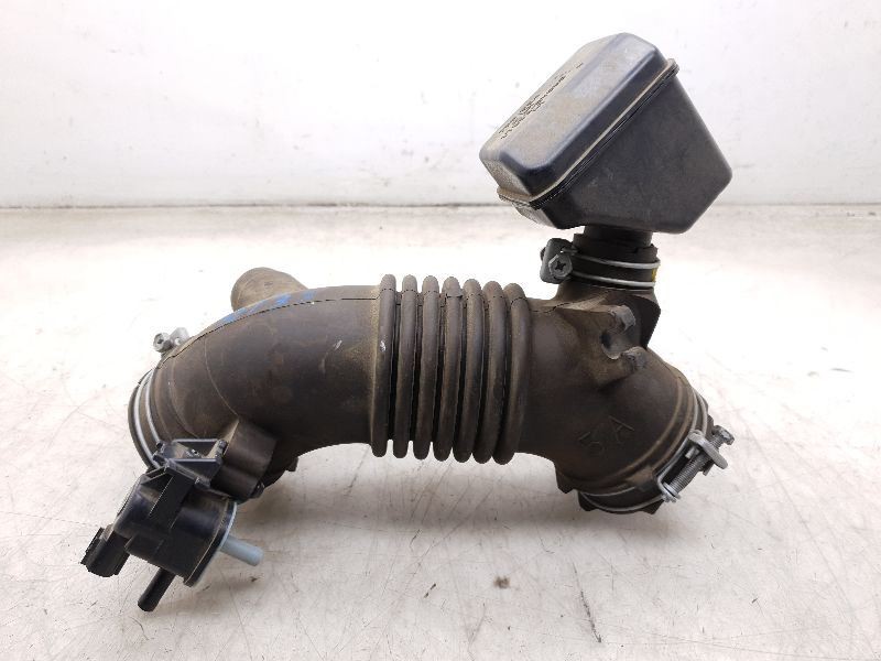 2017 TOYOTA CAMRY 2.5L 4CYL AIR CLEANER RESONATOR TUBE ASSEMBLY
