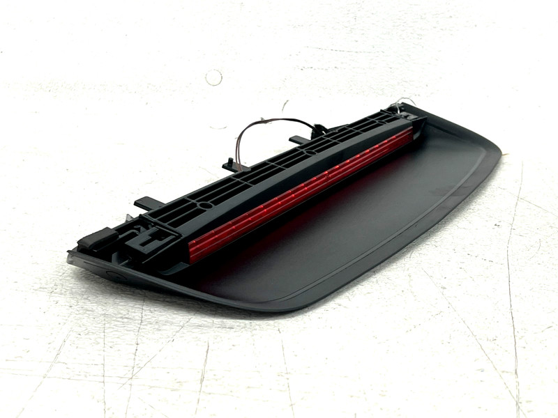 ⭐19-22 MERCEDES-BENZ A220 REAR HIGH MOUNT 3RD STOP BRAKE LIGHT LAMP OEM LOT2712