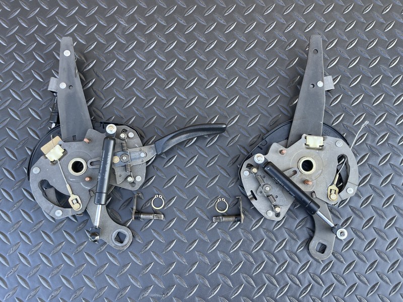 77-91 BMW E30 E34 M3 M5 Right Passenger Seat Outer Hinge Recline Gear Handle OEM