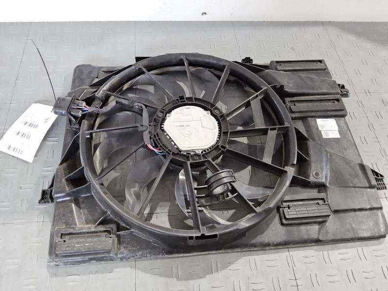 2020-2024 Hyundai Sonata Radiator Fan Motor Fan Assembly 2.5L