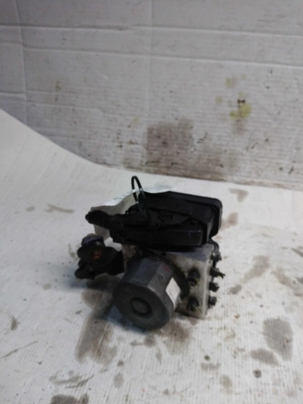 2018 Honda Clarity ABS Modulator Assembly OEM Silver 57111TRWA00 108K Miles