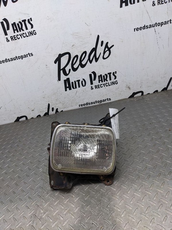 Passenger Right Headlight Fits 86-97 NISSAN PICKUP 1173880