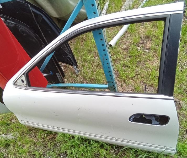 1997-1998 Lincoln Mark VIII 8 LH Front Door Shell White Repaint F7LZ6320125AA