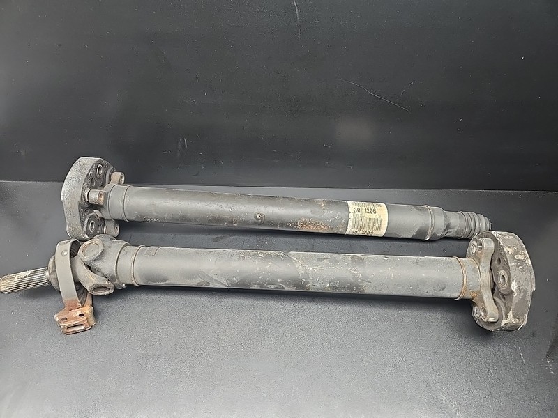 03-06 Mercedes R230 SL500 TRANSMISSION TO DIFFERENTIAL DRIVE SHAFT 2304101206