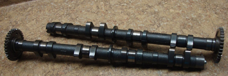 2005 Kawasaki ZR750K ZR750 ZR 750 K ZR7 Engine Head Cam Shaft Camshaft L1