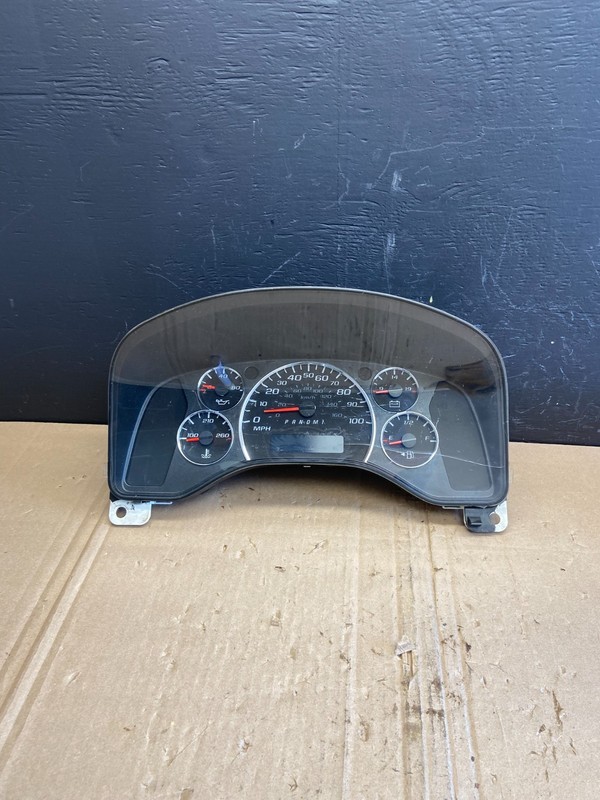 2013 to 2017 Chevrolet Express Speedometer Cluster Gauge AB8931