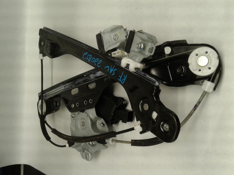 13-'18 CADILLAC ATS Right passenger front Window Regulator w/motor OEM