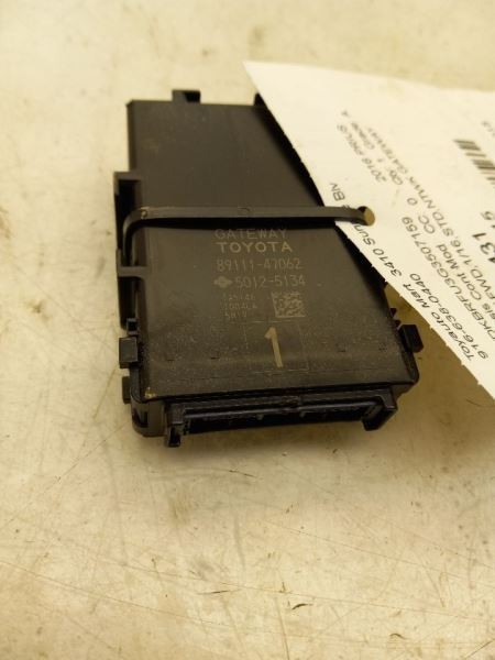 16-18 TOYOTA PRIUS TWO 1.8L FWD AT MULTIPLEX NETWORK CONTROL MODULE ECM