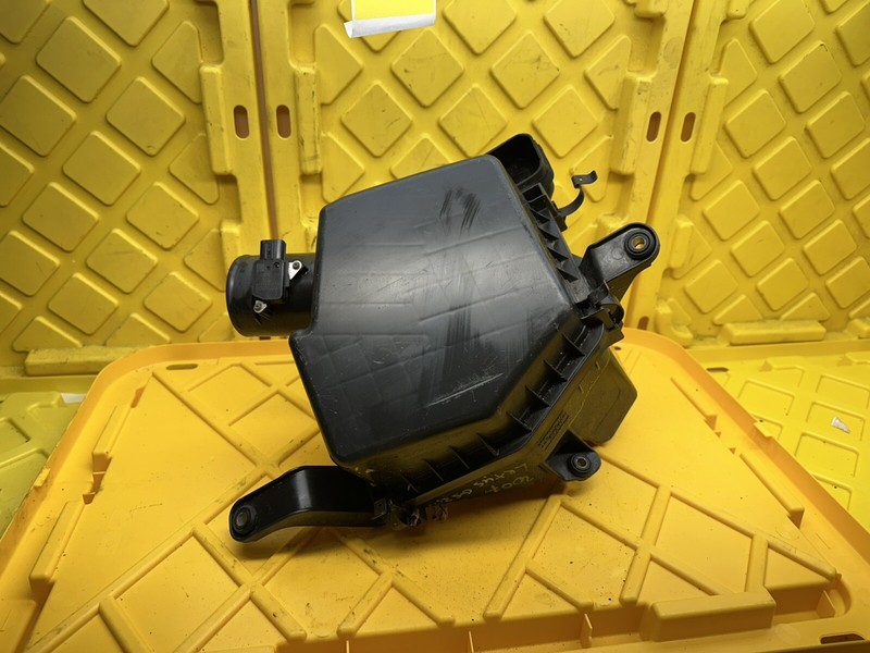 2007 -2011 LEXUS GS350 AIR CLEANER BOX OEM
