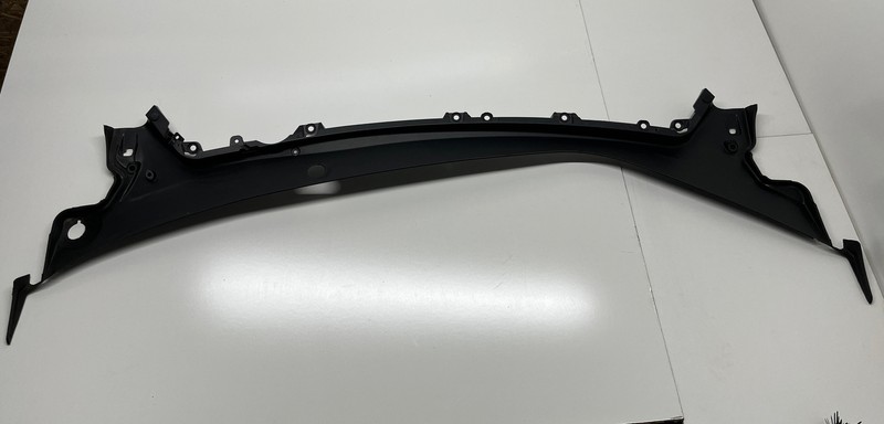 17-22 TESLA MODEL 3 WINDSHIELD WIPER COWL SCREEN PANEL 1081676-00 1404 S7