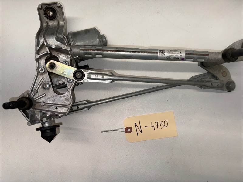 2020-2022 Tesla Y Windshield Wiper Linkage Motor Module 1490242-00-A 4750 S22