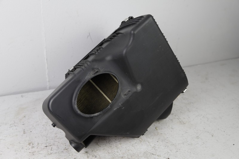 2013 - 2018 BMW X3 X4 F25 F26 AIR FILTER HOUSING AIR CLEANER OEM