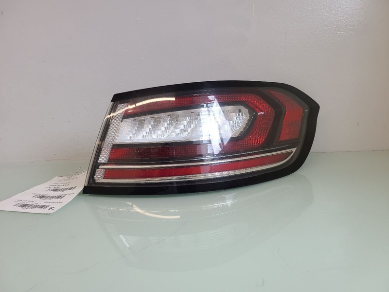 Passenger Tail Light Quarter Mounted Fits 19-21 NAUTILUS 581262