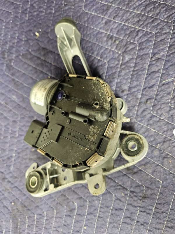 2012-18 Ford Focus PASSENGER side windshield wiper motor