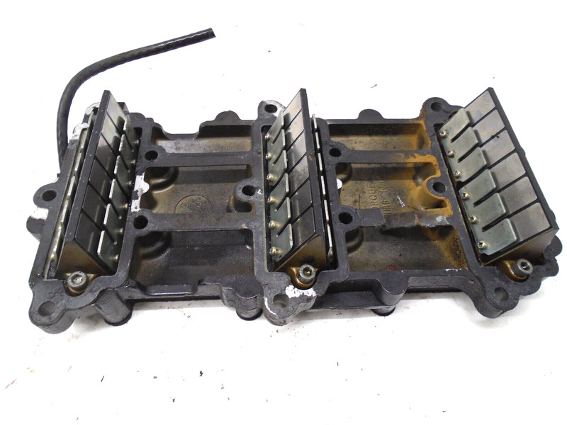 ADAPTER PLATE & REED BLOCK 828623T4/879839A00 MERCURY OUTBOARD 75 90 115 HP