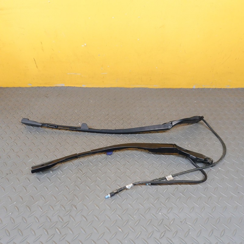 2018-2021 ALFA ROMEO STELVIO WIPER ARM CLEANER WINDSHIELD WINDOW RH/LH 640774432