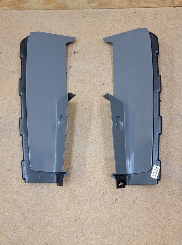 2017 - 2021 CHRYSLER PACIFICA Rear Bumper Cover Garnish Bracket Left & Right OEM