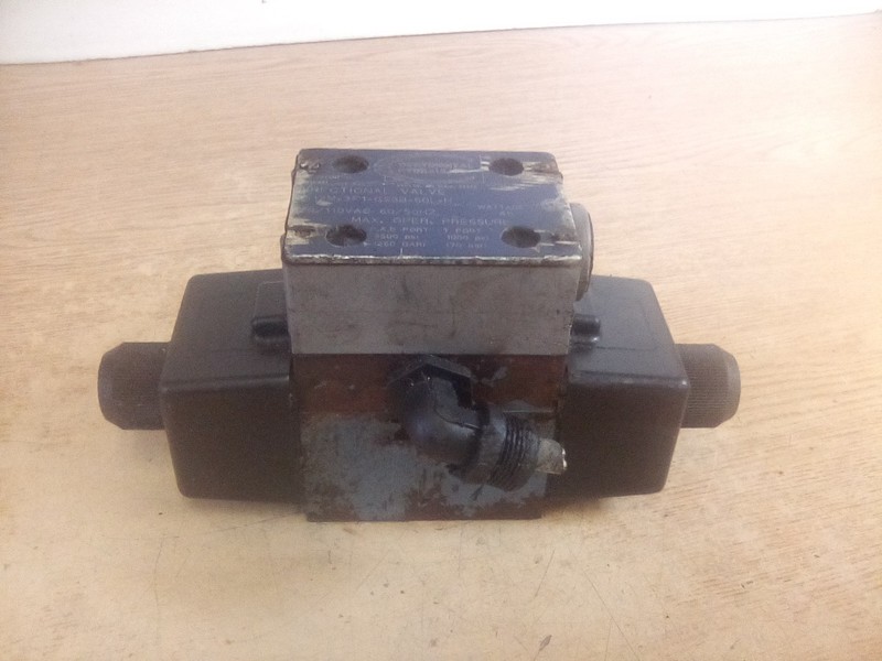 Continental Hydraulics VS12M-3F1-GS3B-60L-H Directional Valve 220/110VAC