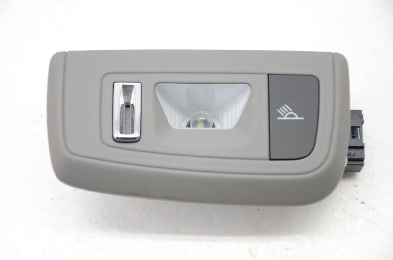 2010-2016 Porsche Panamera 970 4.8L Gray Driver Left Rear Dome Light 97063206102