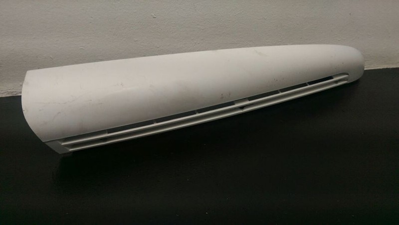 99-00 Cadillac Escalade Right Passenger Quarter Applique White OEM 15154326